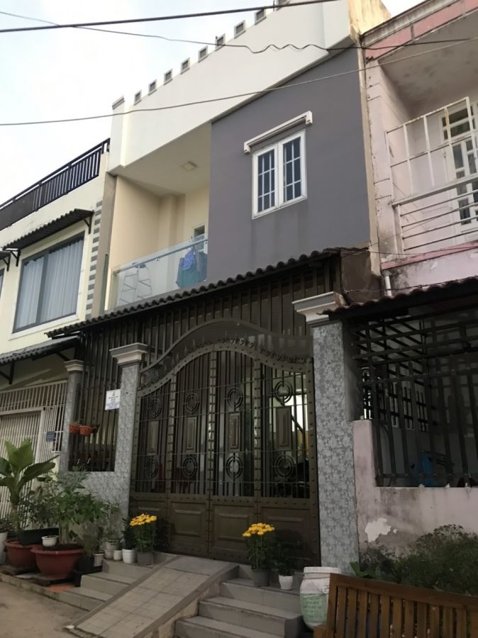 bán nhà trệt lầu đổ tấm nhà xây ở đẹp mắt , gần quốc lộ 1k thuận tiện đi thành phố Hồ Chí Minh
